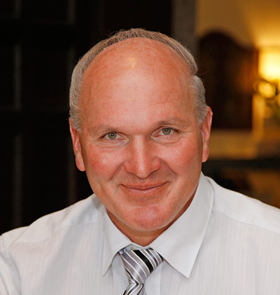 Portraitbild Wilfried Mayer